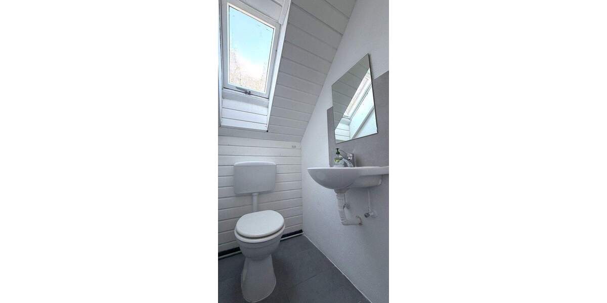 Großes Einfamilienhaus oder Zweifamilienhaus * in Kraichtal 1 zimmer