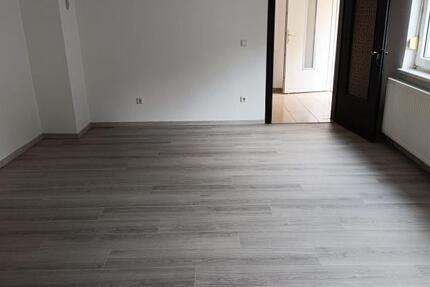 ObjNr:19728 - Renoviertes 2-Familienhaus in Zeiskam 8 zimmer