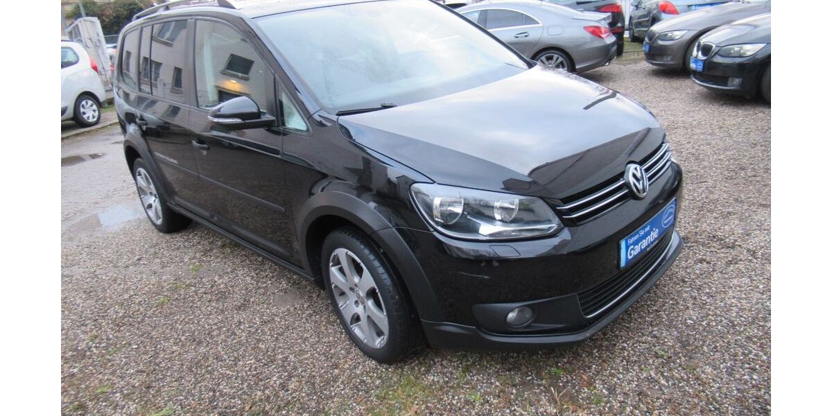 VW Touran 222.000 km 9.390 € Karlsruhe 76131