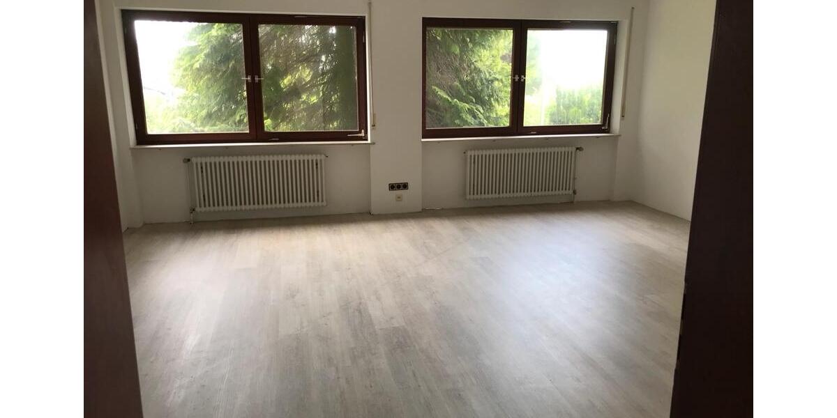 Etagenwohnung Pforzheim Dillweißenstein - 3 Zimmer, 90 m&sup2;, 1.250&euro; | Angebot:24631778