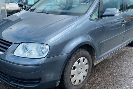 VW Touran 251.000 km 950 € Niefern bei Pforzheim 75223