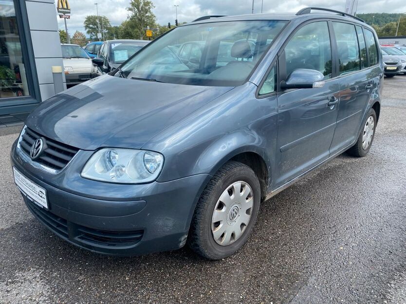 VW Touran 251.000 km 950 € Niefern bei Pforzheim 75223