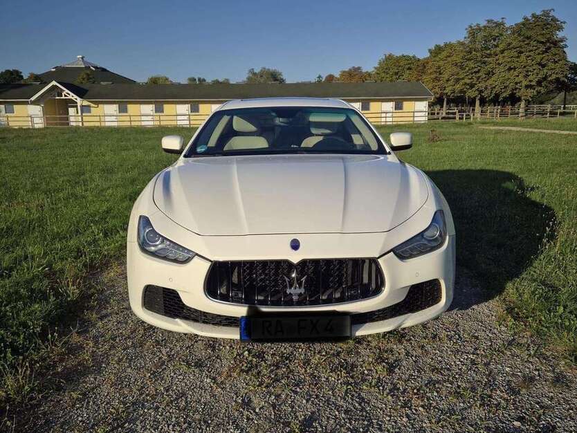 Maserati Ghibli 145.000 km 28.500 € Iffezheim 76473