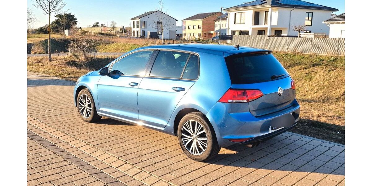 VW Golf 60.000 km 14.300 &euro; Waghäusel 68753