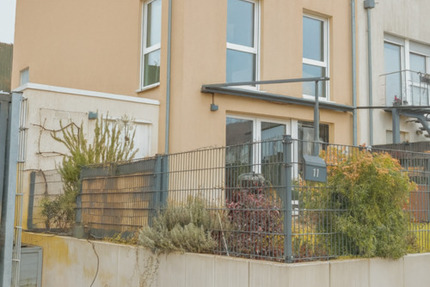 Reihenendhaus aus dem Jahr 2018 mit PV-Anlage 5.5 zimmer