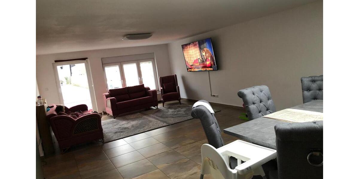 Erdgeschoßwohnung Stutensee - 3 Zimmer, 112 m&sup2;, 1.350&euro; | Angebot:26367605