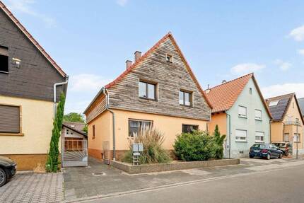 Haus Oberhausen-Rheinhausen Oberhausen - 8 Zimmer, 220 m&sup2;, 430.000&euro; | Angebot:26904256