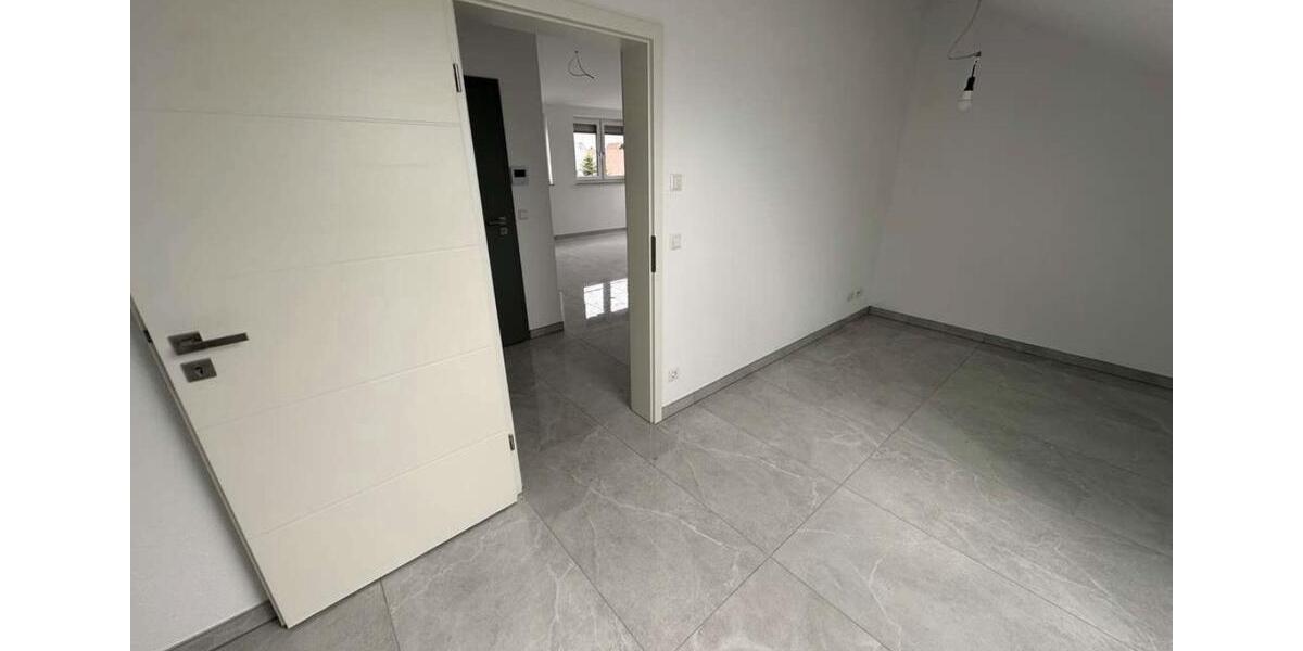 Etagenwohnung Stutensee - 3 Zimmer, 80 m&sup2;, 1.250&euro; | Angebot:26607091