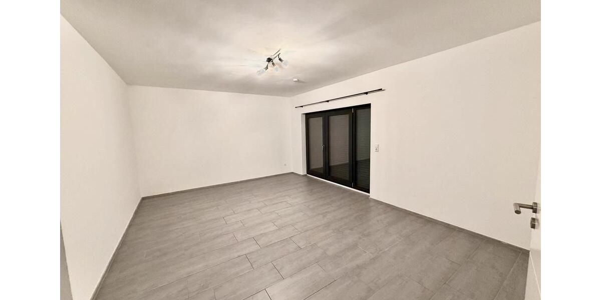 Erdgeschoßwohnung Pforzheim Dillweißenstein - 3.5 Zimmer, 80 m&sup2;, 1.500&euro; | Angebot:23957860