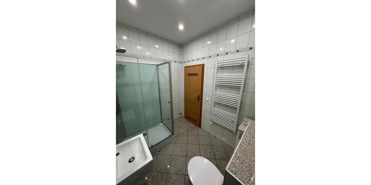 Etagenwohnung Karlsruhe Beiertheim-Bulach - 5 Zimmer, 120 m&sup2;, 1.600&euro; | Angebot:25452020