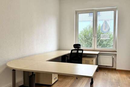 Halle in Karlsruhe 390 € 30 m²
