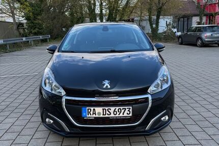 Peugeot 208 90.000 km 8.000 &euro; Rastatt 76437
