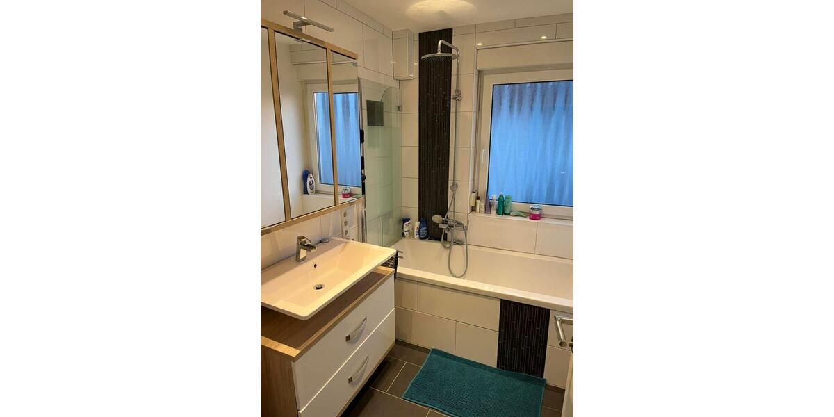 Etagenwohnung Karlsruhe Hagsfeld - 3 Zimmer, 90 m&sup2;, 985&euro; | Angebot:25615102