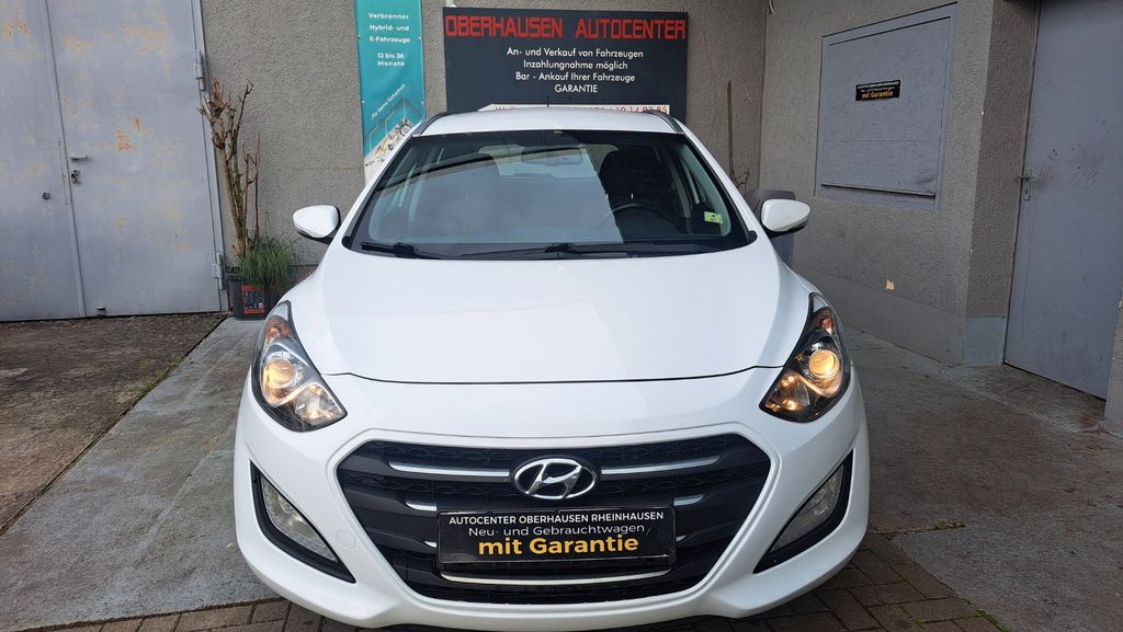 Hyundai i30 158.000 km 6.299 &euro; Oberhausen-Rheinhausen 68794