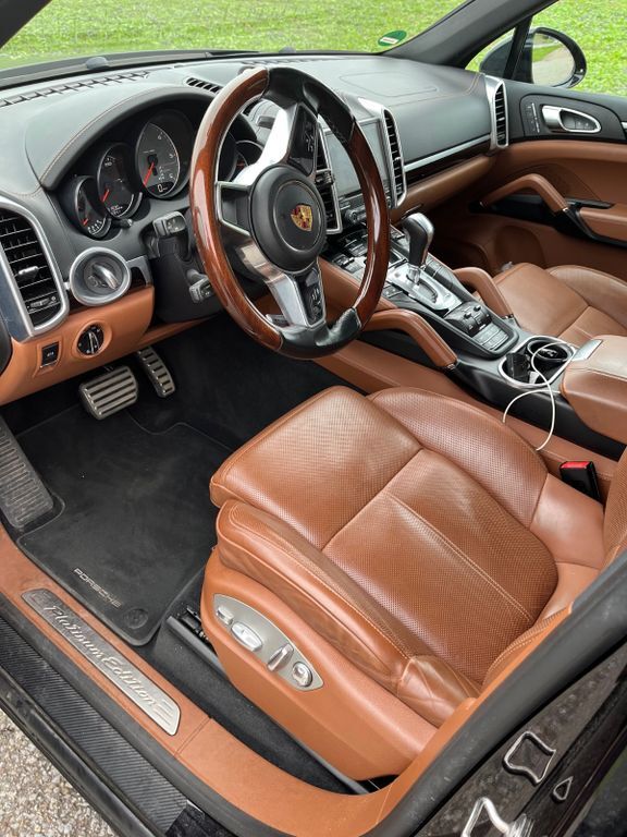 Porsche Cayenne 232.000 km 34.900 € Oberderdingen 75038