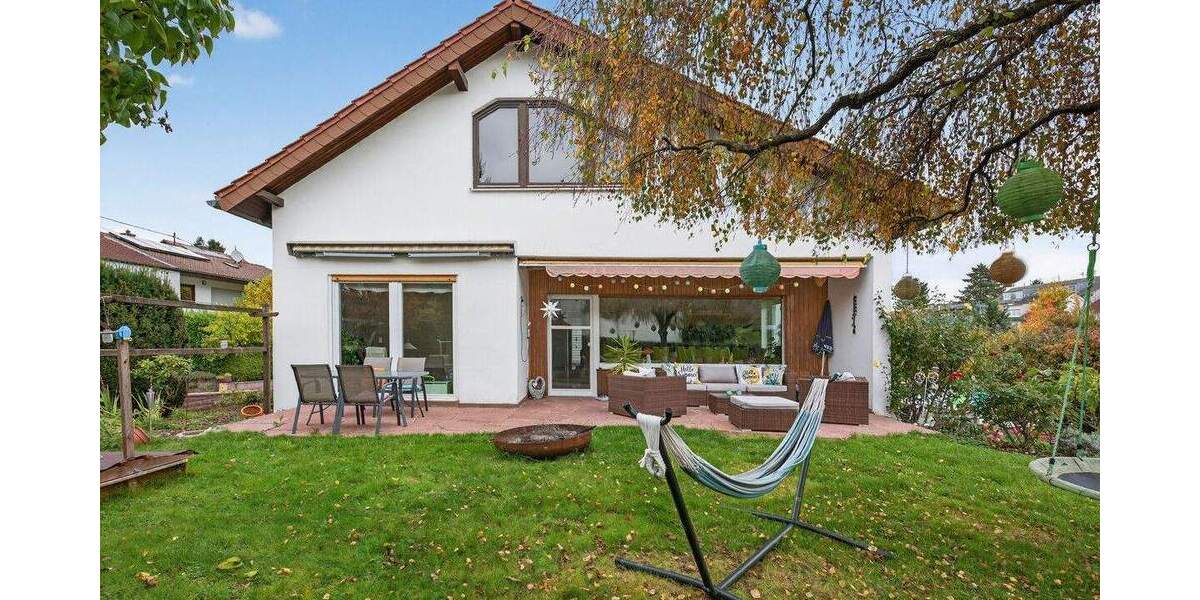 Repräsentativ, ruhig, außergewöhnlich - Wohnen im Raumkönig von Grünwettersbach! 8 zimmer