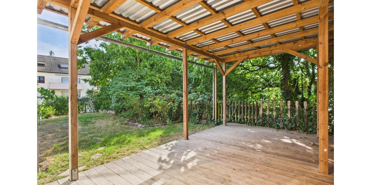 Einfamilienhaus mit Garten, Innenhof und SchuppenScheune 4 zimmer