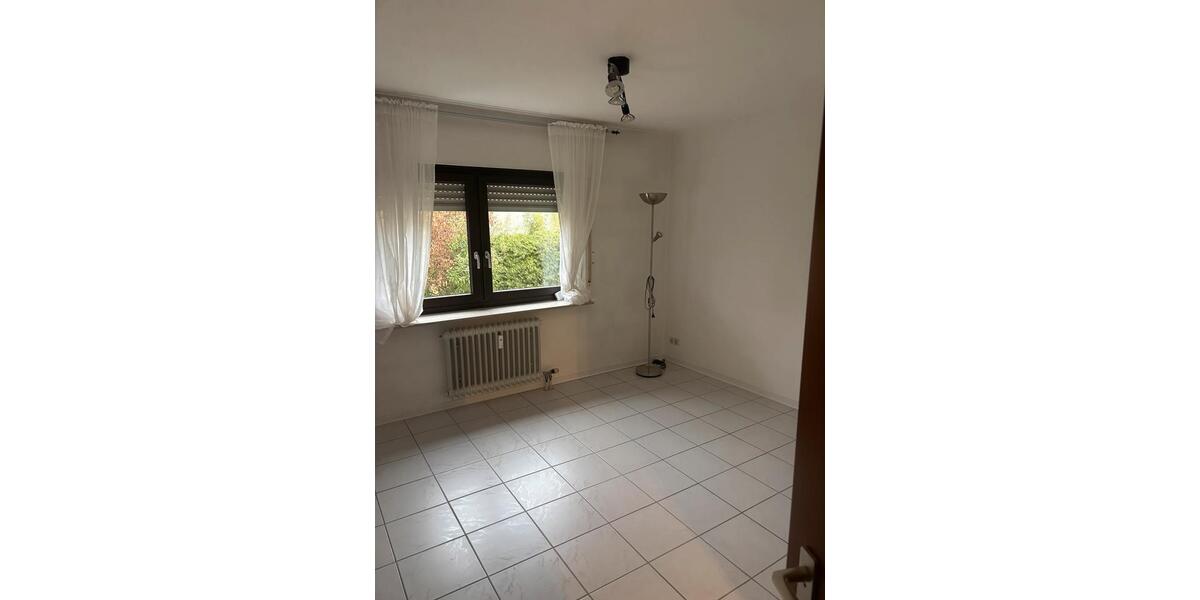 Etagenwohnung Pforzheim Eutingen - 3 Zimmer, 95 m&sup2;, 1.300&euro; | Angebot:26398176