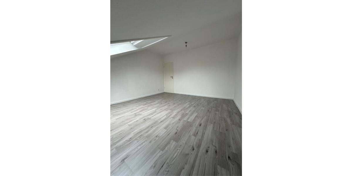 Dachgeschoßwohnung Rastatt - 2 Zimmer, 53 m&sup2;, 750&euro; | Angebot:26248969