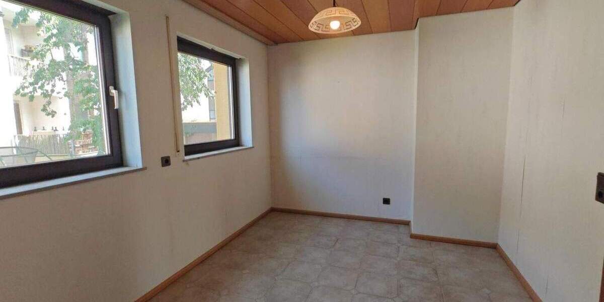 Reihenmittelhaus Pforzheim Büchenbronn - 5 Zimmer, 102 m&sup2;, 320.000&euro; | Angebot:25707655