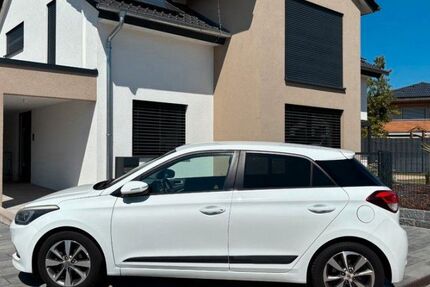 Hyundai i20 128.000 km 7.800 &euro; Philippsburg 76661