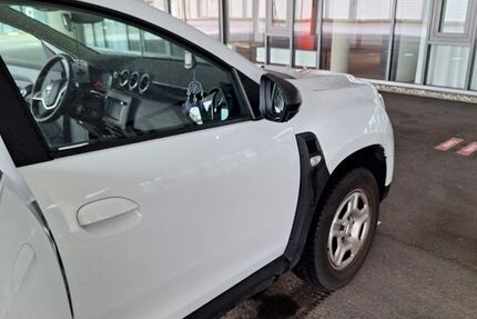 Dacia Duster 123.422 km 8.900 &euro; Karlsruhe 76137