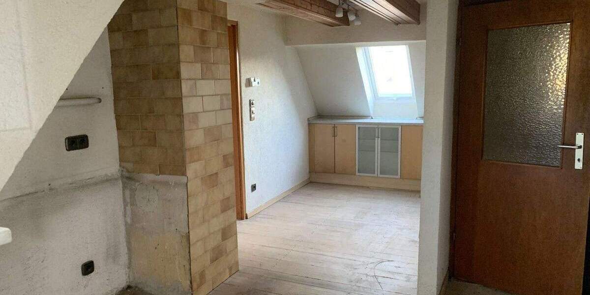 Mehrfamilienhaus, Wohnhaus Gaggenau - 5 Zimmer, 153 m&sup2;, 240.000&euro; | Angebot:25696034