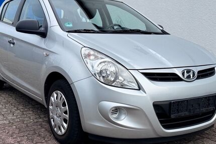 Hyundai i20 140.000 km 2.690 € Hambrücken 76707