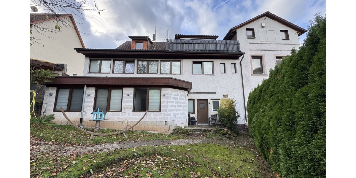 Teilsaniertes 3-Familienhaus in Pforzheim-Würm 14 zimmer