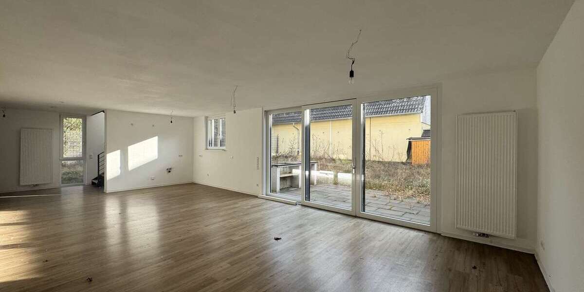 Investieren im Silberstreifen: Wohn-Gewerbeimmobilie mit Garten, Garage & Flexibilitä - Gewerbeobjekt Rheinstetten | Angebot:20367430