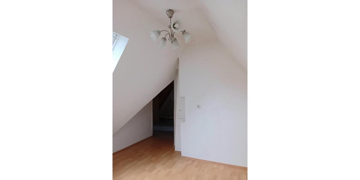 Dachgeschoßwohnung Maulbronn - 3 Zimmer, 60 m&sup2;, 520&euro; | Angebot:26407651