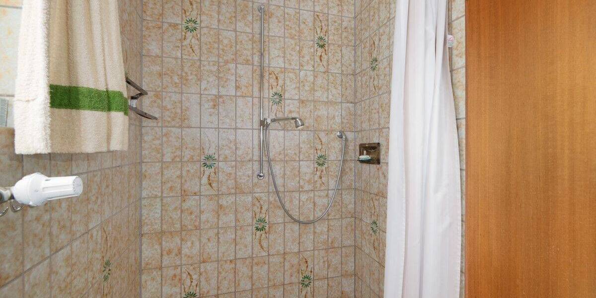 Einfamilienhaus oder 2-3 Familienhaus? Hier bestehen alle Möglichkeiten! 7 zimmer