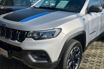 Jeep Compass 43.740 km 24.690 &euro; Karlsruhe 76185