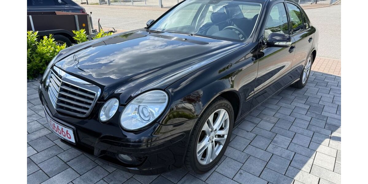 Mercedes-Benz E 200 220.000 km 5.900 &euro; Gondelsheim 75053