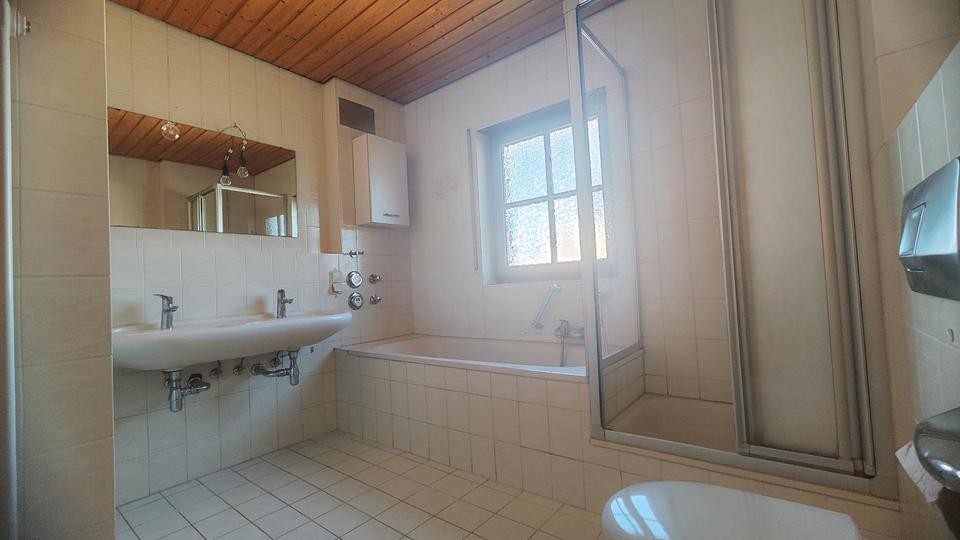 Dachgeschoßwohnung Waldbronn - 4 Zimmer, 96 m&sup2;, 331.000&euro; | Angebot:25301705
