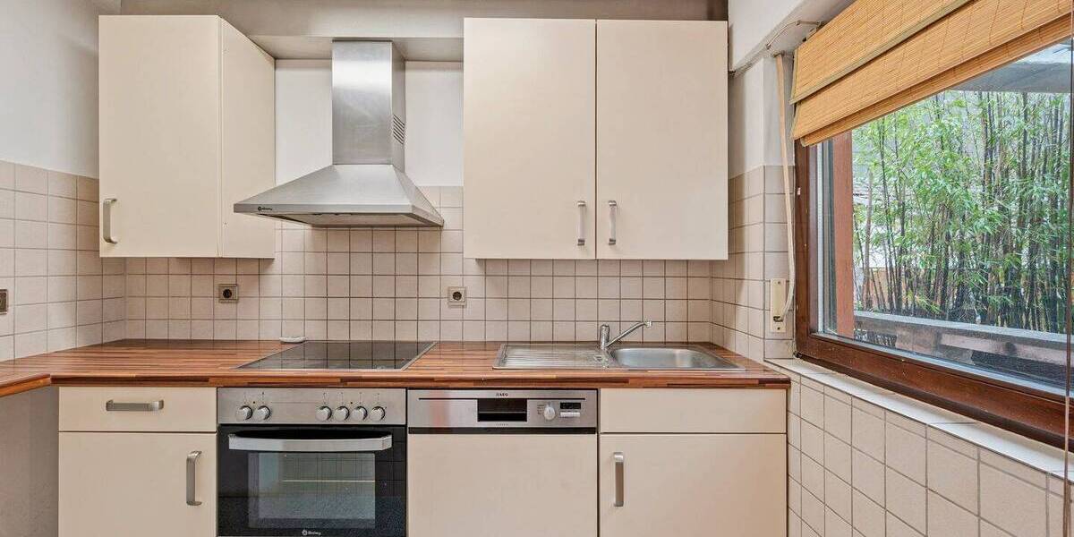 Mehrfamilienhaus, Wohnhaus Oberhausen-Rheinhausen Oberhausen - 8 Zimmer, 220 m&sup2;, 430.000&euro; | Angebot:26904256