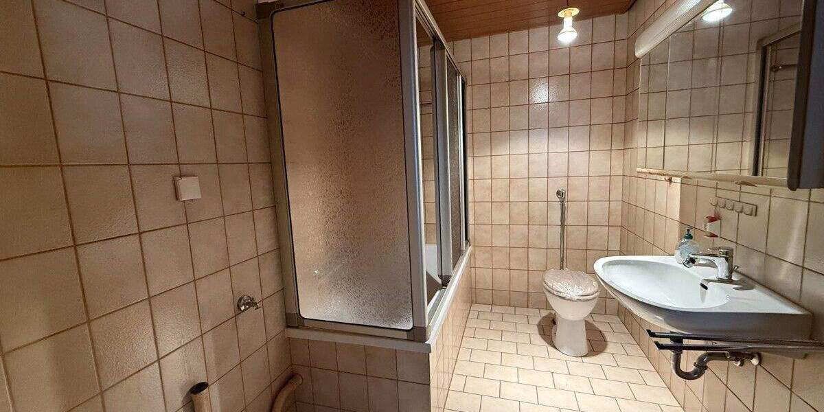 Mehrfamilienhaus, Wohnhaus Graben-Neudorf Neudorf - 7 Zimmer, 224 m&sup2;, 490.000&euro; | Angebot:25736356