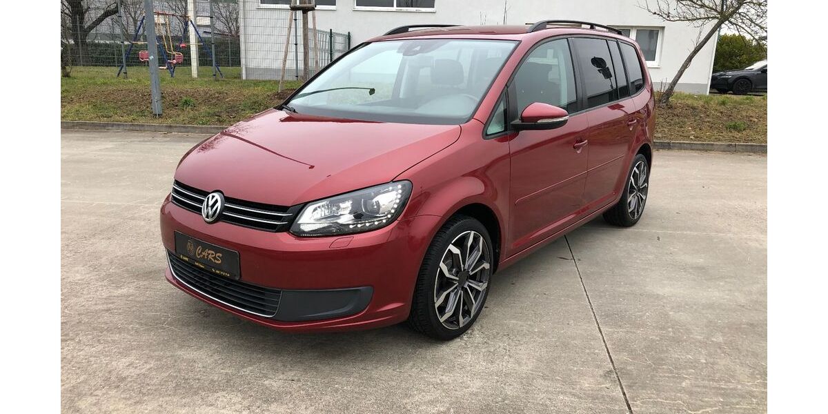 VW Touran 127.000 km 10.380 &euro; Ötigheim 76470