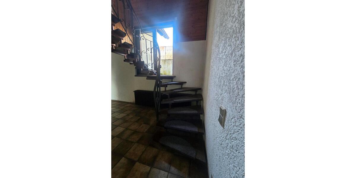 Einfamilienhaus Ettlingen - 5 Zimmer, 150 m&sup2;, 1.750&euro; | Angebot:24810197