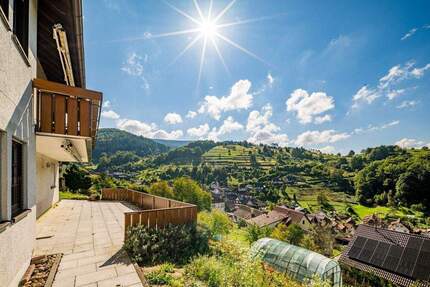 Ein bis Zweifamilienhaus in herrlicher Südhanglage in Gernsbach-Reichental 6 zimmer