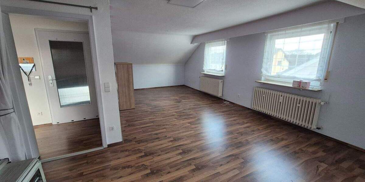Etagenwohnung Karlsruhe Neureut - 3 Zimmer, 80 m&sup2;, 850&euro; | Angebot:25769798