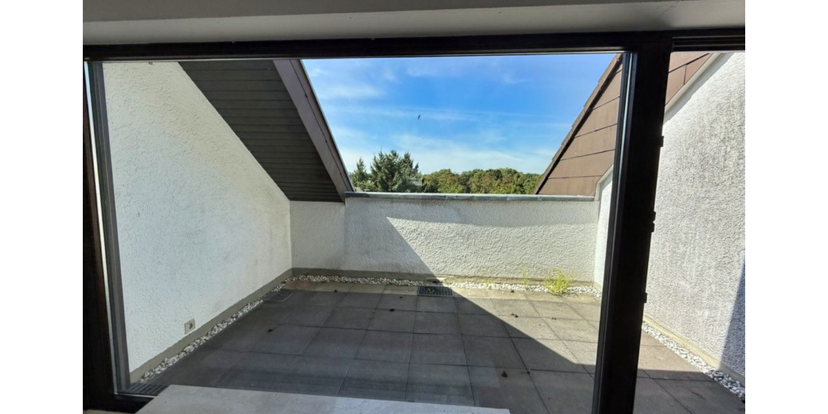 Dachgeschoßwohnung Karlsruhe Hagsfeld - 5 Zimmer, 145 m&sup2;, 519.000&euro; | Angebot:25103056