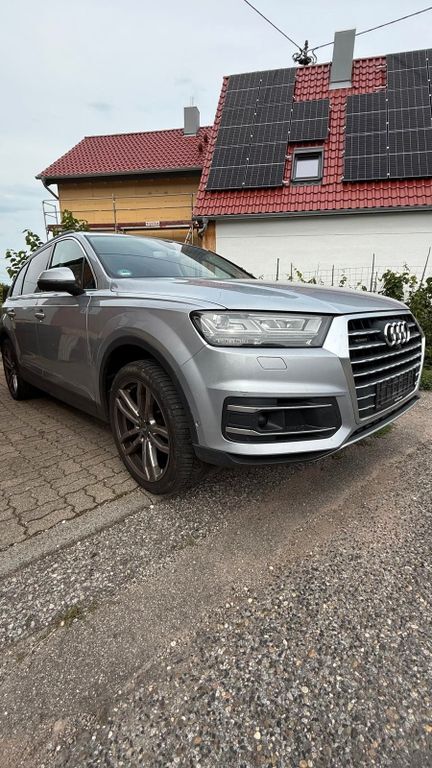 Q7