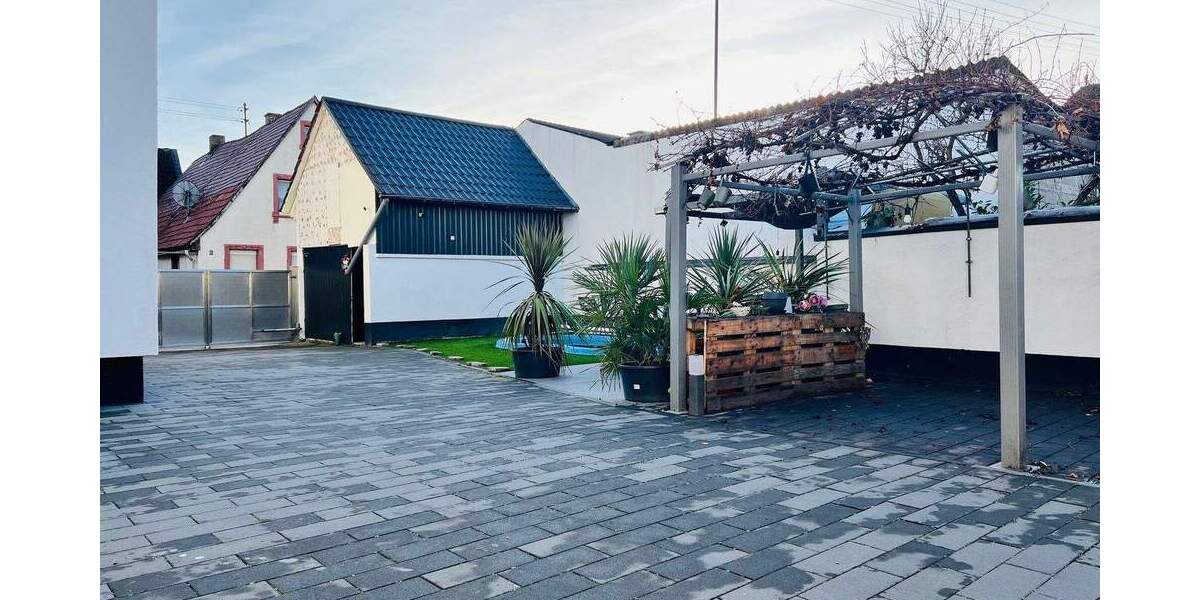 Mehrfamilienhaus, Wohnhaus Philippsburg Rheinsheim - 8 Zimmer, 207 m&sup2;, 749.000&euro; | Angebot:25731475