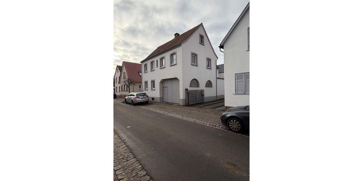 Kernsaniertes Haus in Schöner Lage 6 zimmer