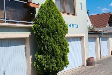 Haus mit 6 Garagen 4 zimmer