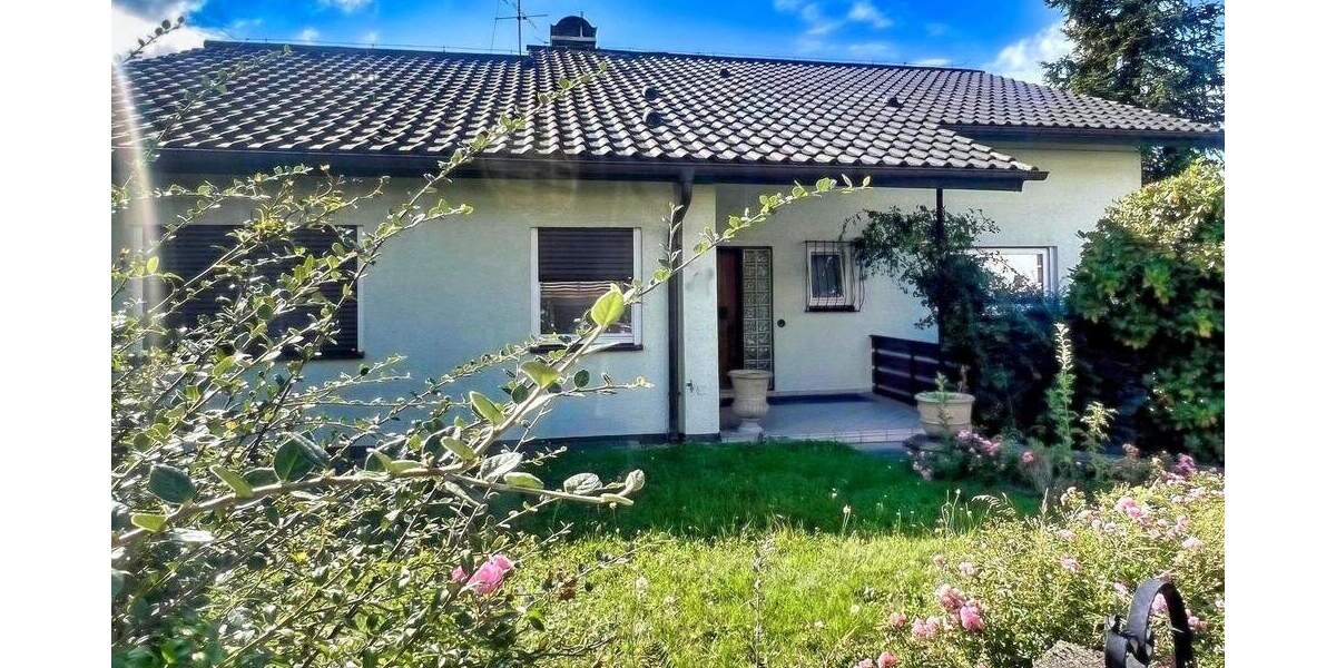 Großzügiges Einfamilienhaus mit Potenzial in ruhiger Lage 5 zimmer