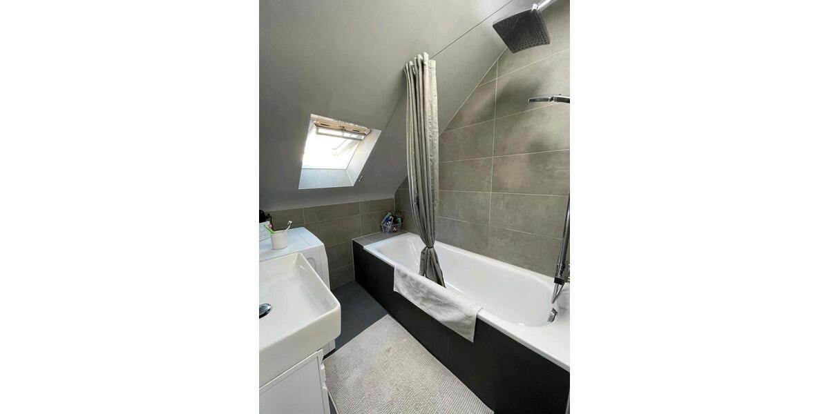 Dachgeschoßwohnung Hagenbach - 3 Zimmer, 75 m&sup2;, 200.000&euro; | Angebot:27095857