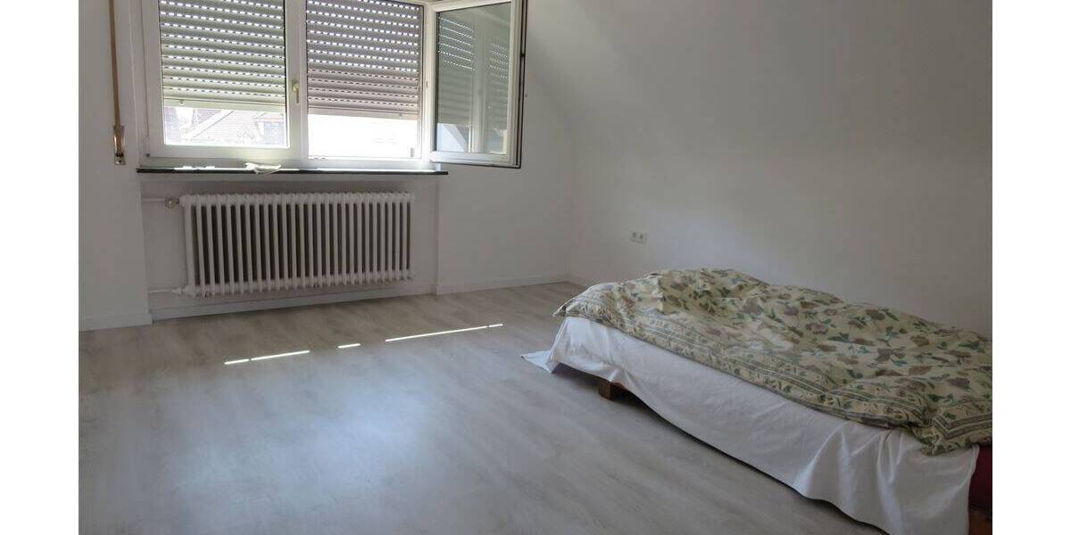 Mehrfamilienhaus, Wohnhaus Bietigheim - 6 Zimmer, 146 m&sup2;, 430.000&euro; | Angebot:26596519