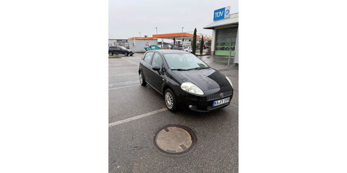Fiat Punto 135.500 km 2.100 &euro; Waghäusel 68753